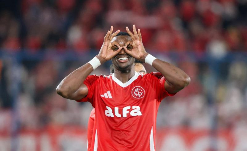 Imagem da noticia Internacional vence o Nacional e volta à zona de classificação na Libertadores