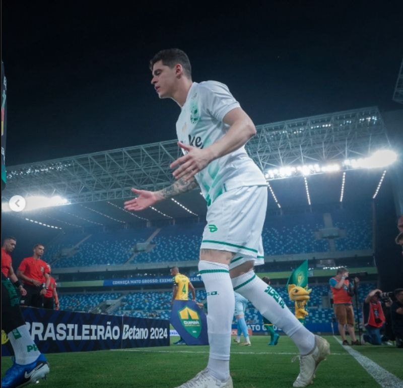 Imagem da noticia Internacional fecha com Ronaldo, volante ex-Juventude