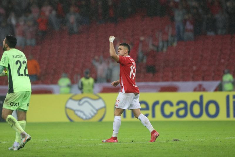 Imagem da noticia Internacional vence o Bahia de virada e avança as oitavas da Libertadores