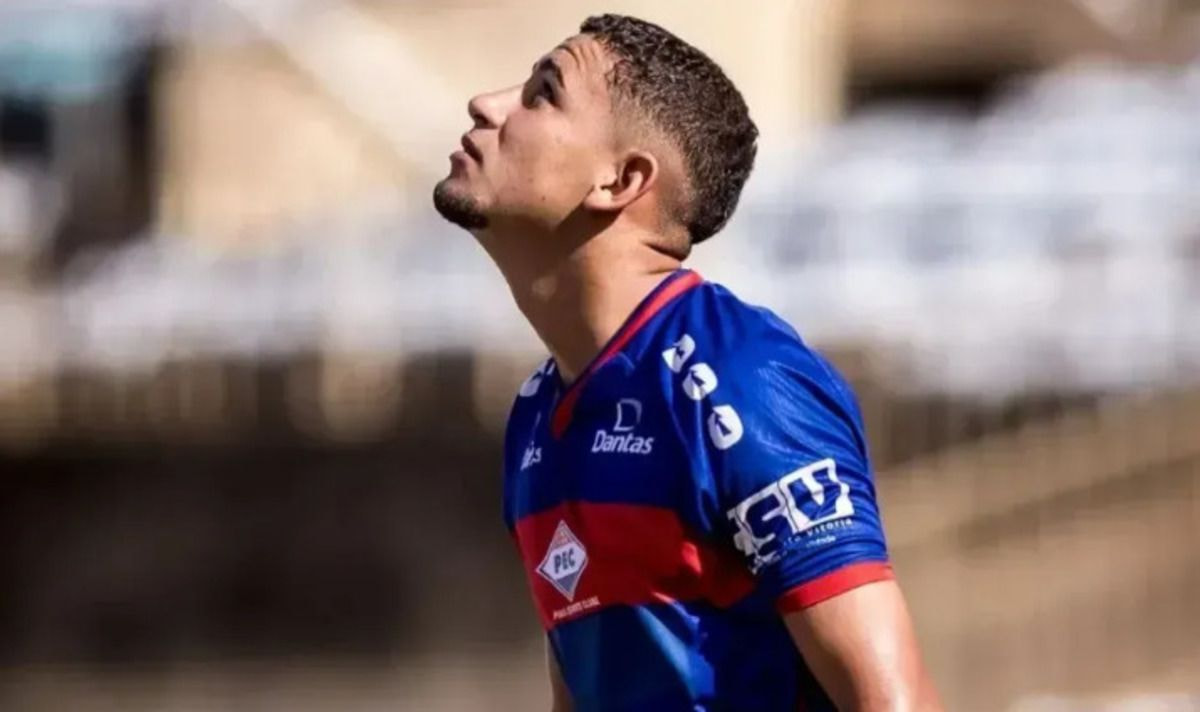 Imagem da noticia Tragédia no Piauí: jogador morre aos 20 anos em acidente de moto ao colidir com vaca