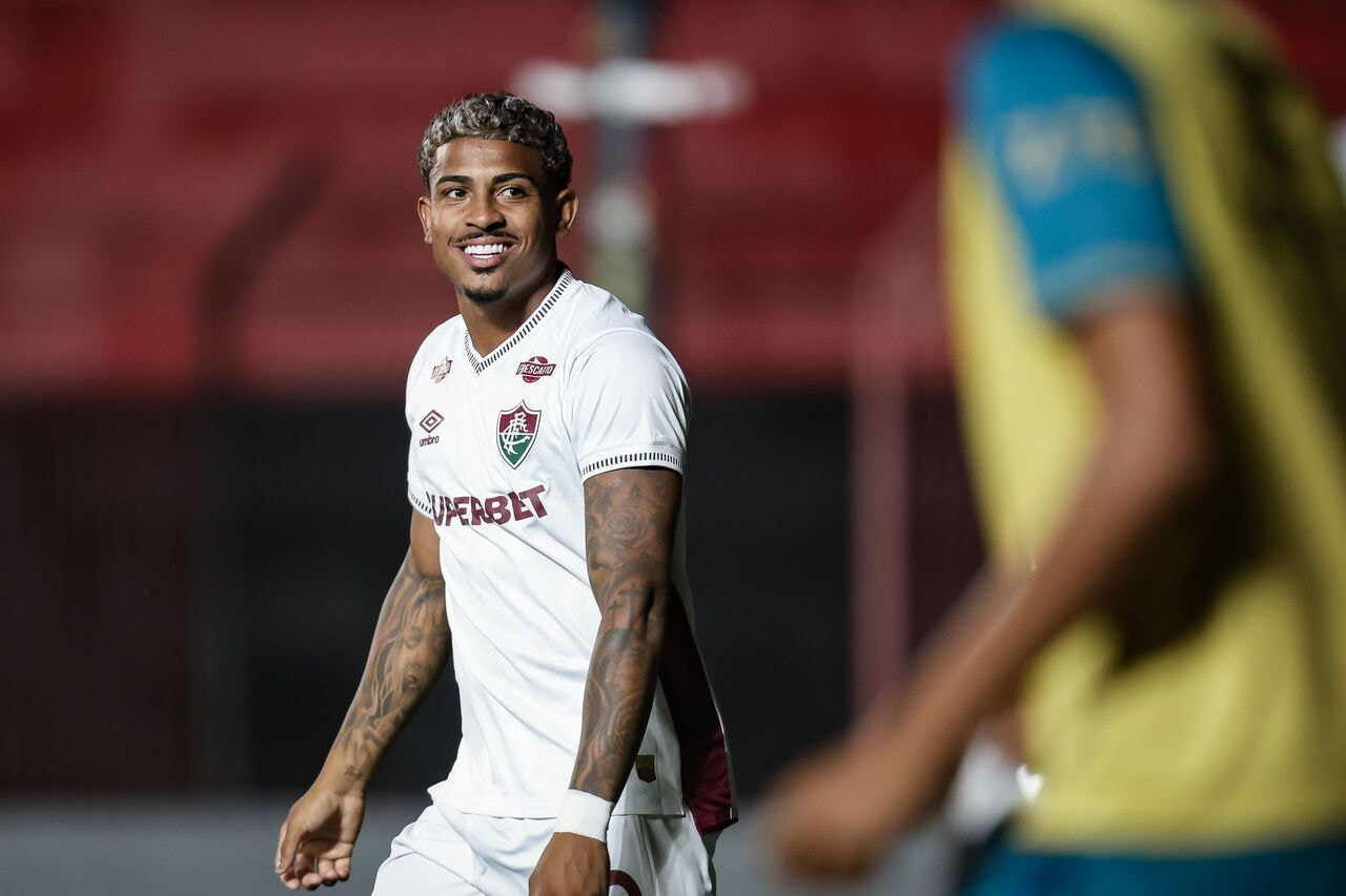 Imagem da noticia John Kennedy quebra longo jejum no Fluminense e ganha moral com Zubeldía