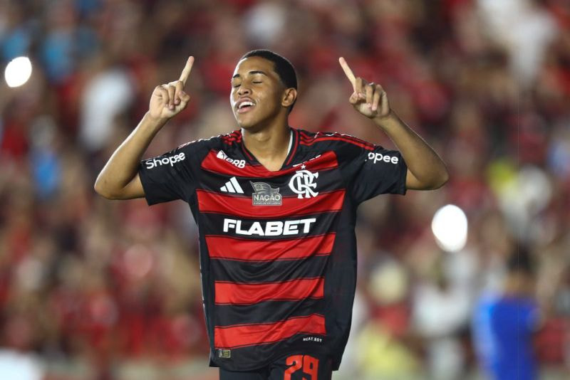 Imagem da noticia Joshua comemora estreia com gol no profissional do Flamengo: "Inexplicável"