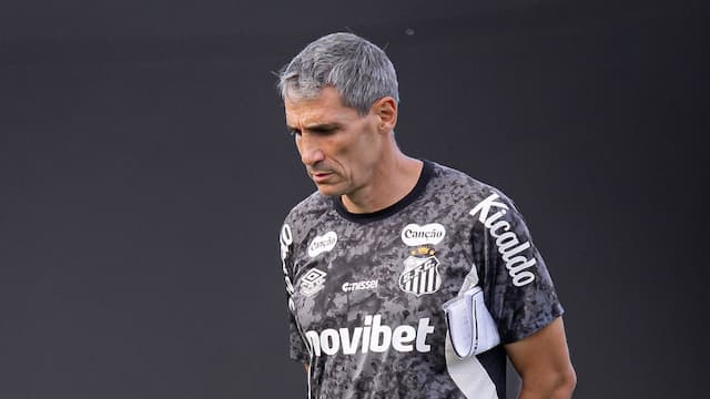 Santos terá que pagar multa milionária para Vojvoda; veja valor Santos terá que pagar multa milionária para Vojvoda; veja valor