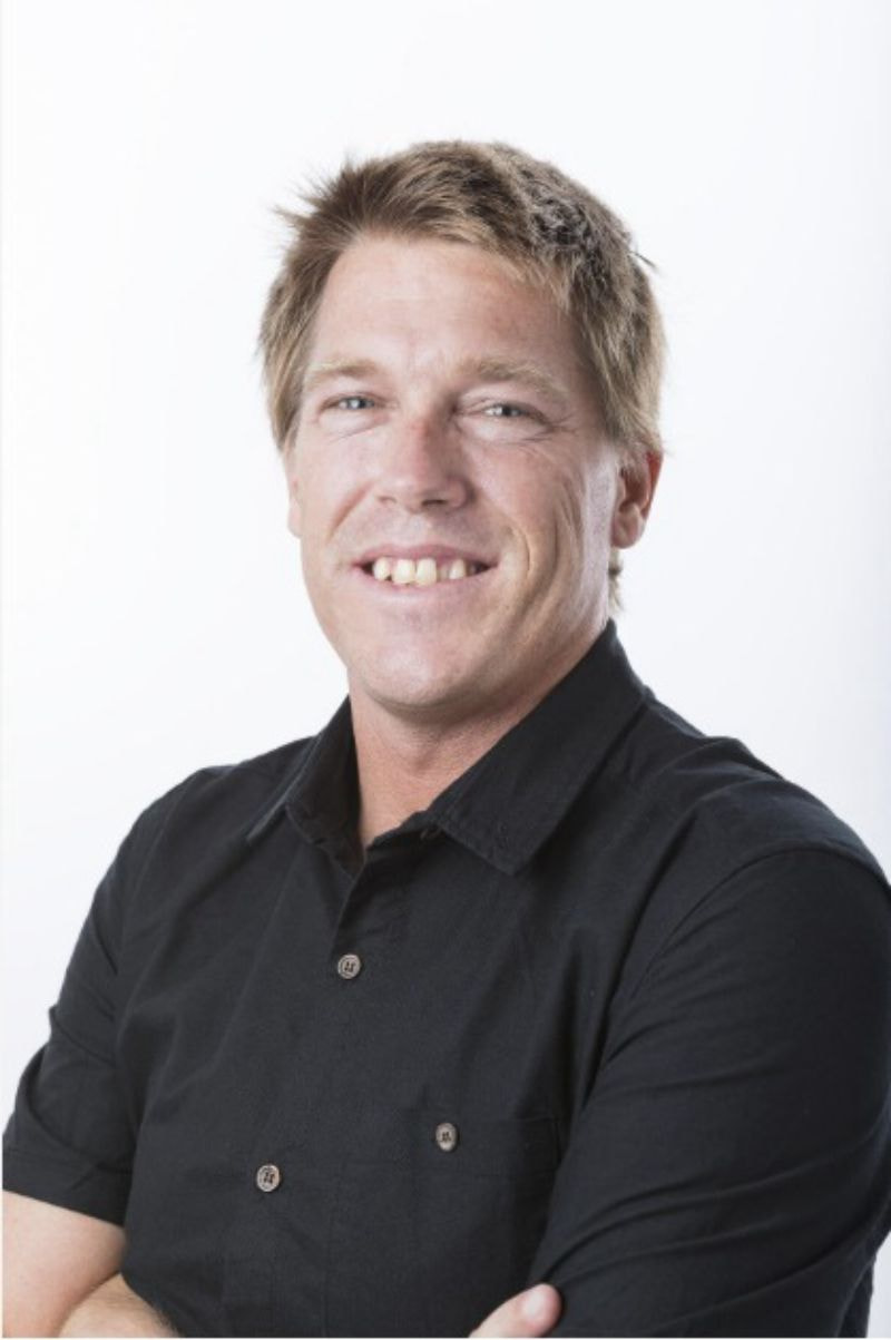 Imagem da noticia Juiz é afastado das Olimpíadas após aparecer ao lado de surfista australiano