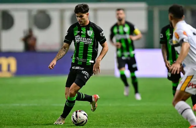 Vasco acerta pré-contrato com lateral-esquerdo Paulinho, do América Mineiro Vasco acerta pré-contrato com lateral-esquerdo Paulinho, do América Mineiro