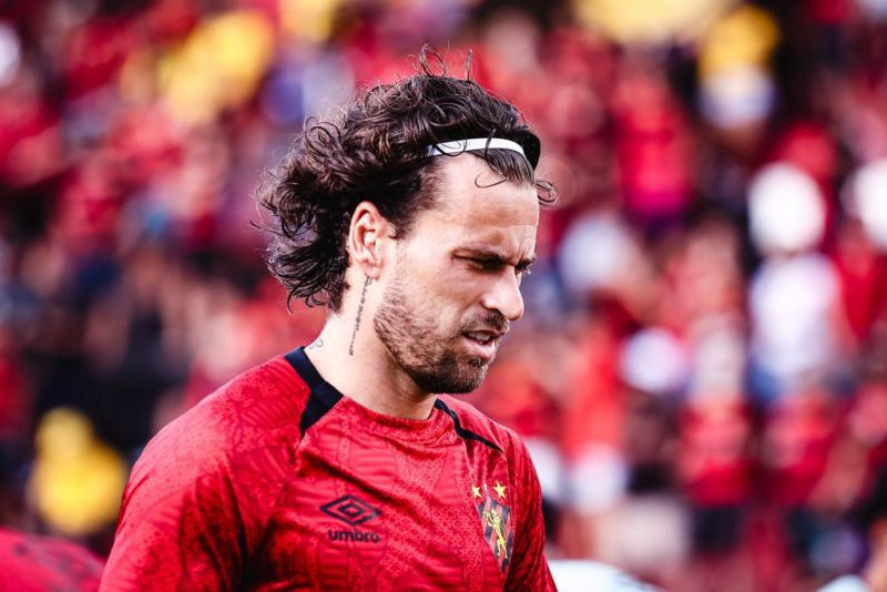 Imagem da noticia Lucas Lima tem lesão constatada e vira desfalque no Sport