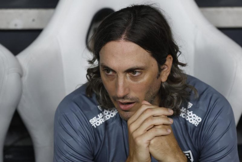 Imagem da noticia Luis Zubeldía deixa comando técnico do São Paulo