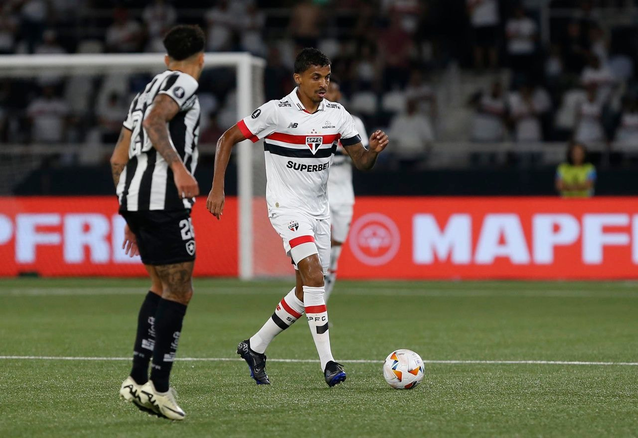 Imagem da noticia Luiz Gustavo vê empate com Botafogo como positivo, e projeta São Paulo forte no jogo de volta