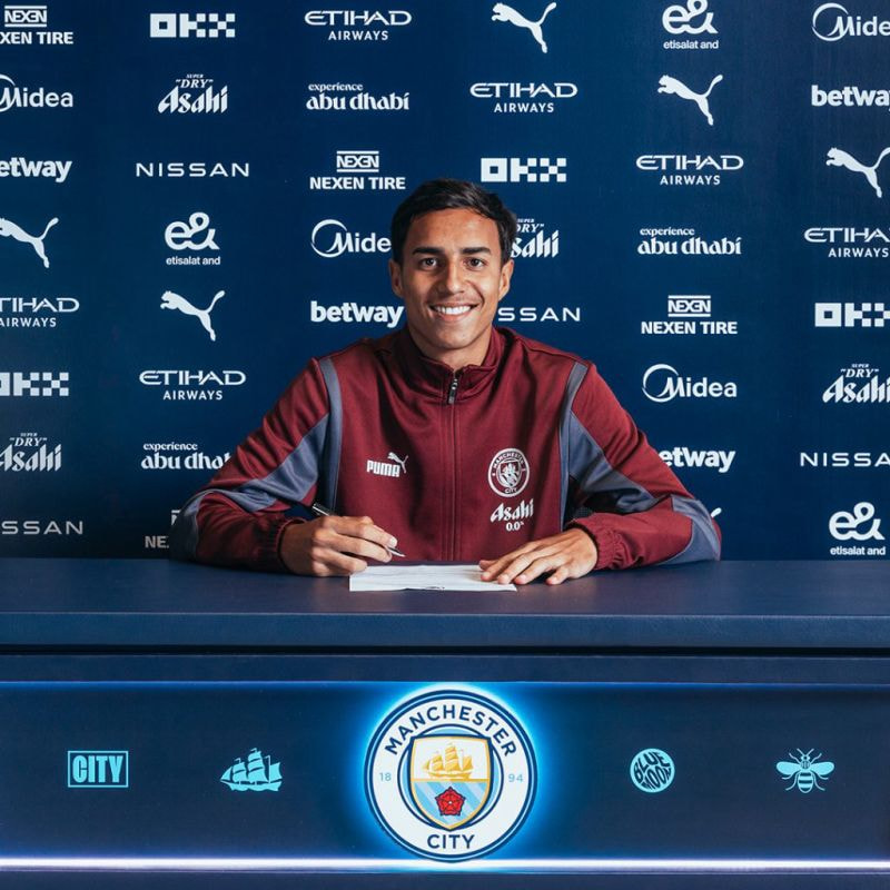 Imagem da noticia Manchester City anuncia a contratação de Vitor Reis, ex-Palmeiras