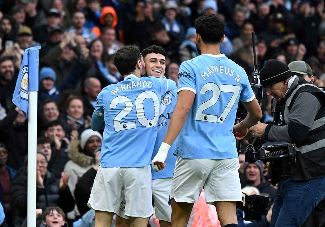 Imagem da noticia Foden decide nos acréscimos e City vence o Leeds na Premier League