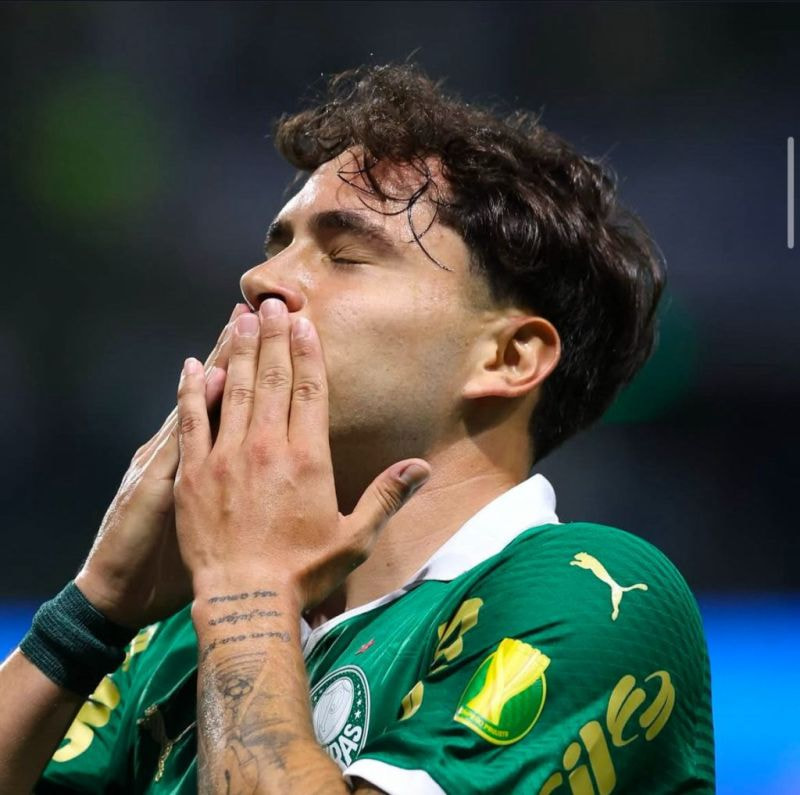Imagem da noticia Maurício marca duas vezes e Palmeiras vence em noite de estreia