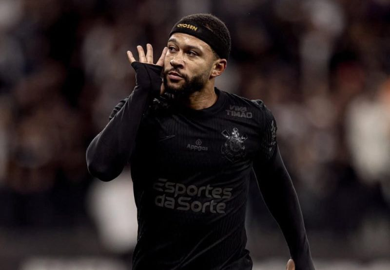 Imagem da noticia Memphis Depay faz declaração polêmica após vitória do Corinthians sobre o Vasco