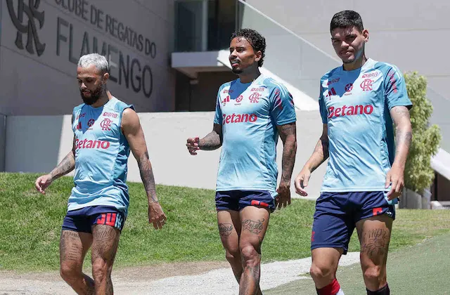 Flamengo divulga relacionados para viagem à Fortaleza Flamengo divulga relacionados para viagem à Fortaleza