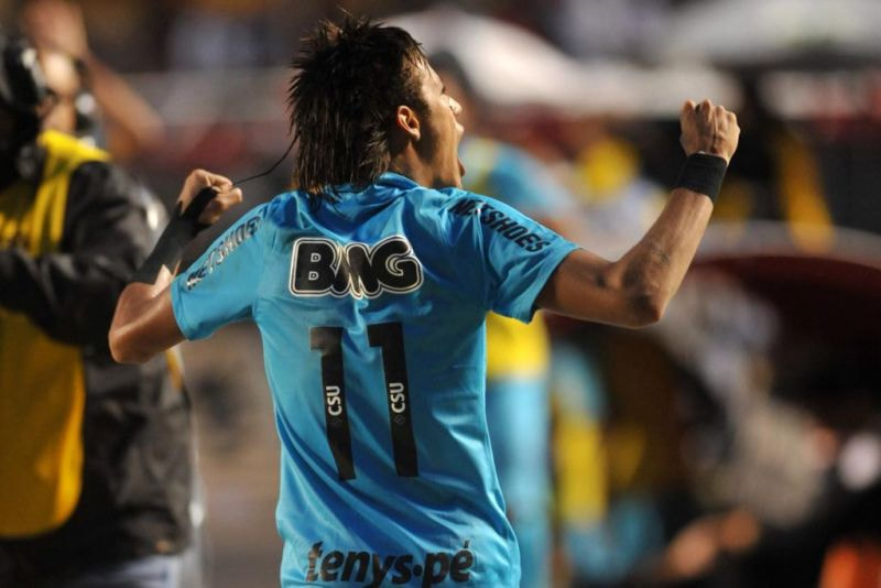 Imagem da noticia O bom filho à casa torna: relembre a carreira de Neymar, novo reforço do Santos