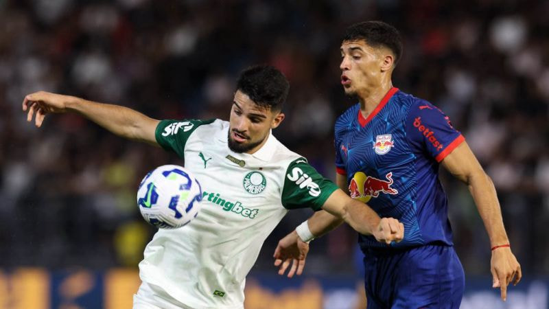 Imagem da noticia Palmeiras bate o Bragantino e abre vantagem na liderança do Brasileirão