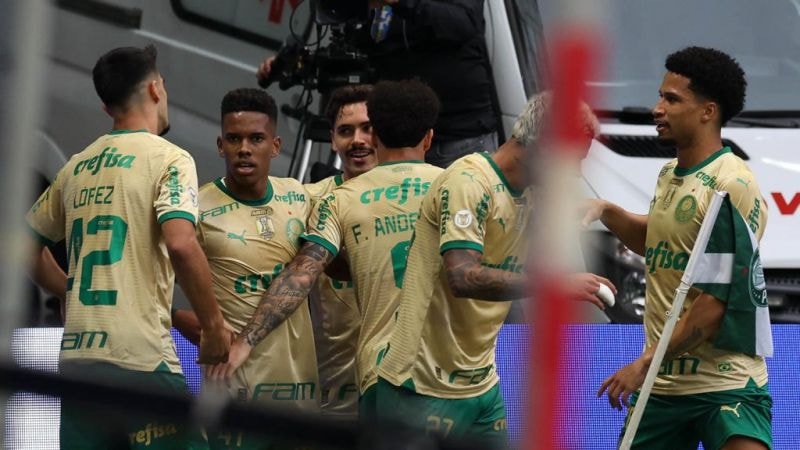 Imagem da noticia Palmeiras goleia Criciúma e segue vivo na luta pelo titulo Brasileirão