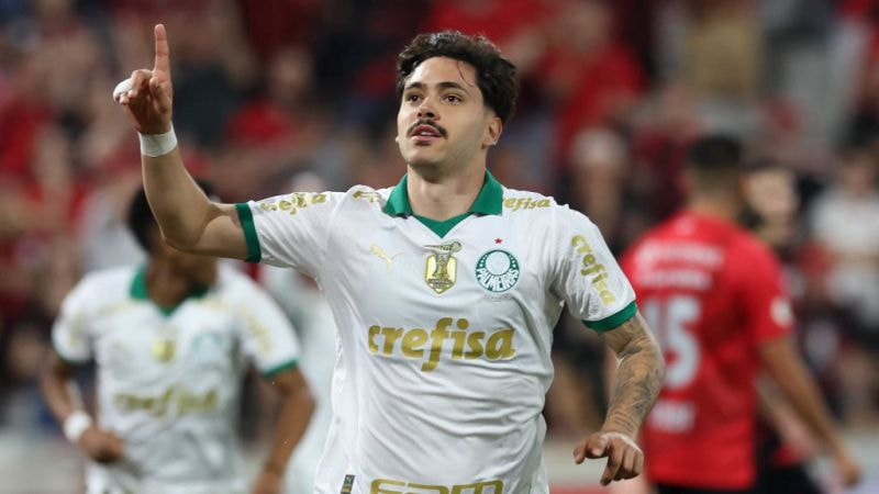 Imagem da noticia Palmeiras vence o Athletico e segue firme na luta pelo título do Brasileirão