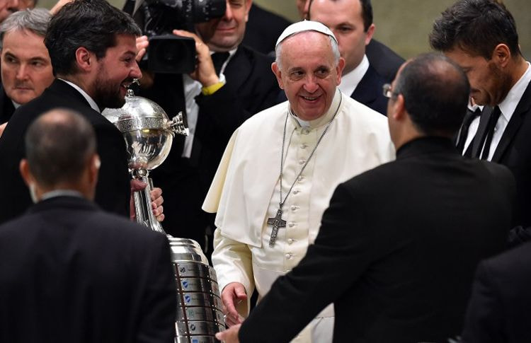 Imagem da noticia Entenda a relação do Papa Francisco com futebol e o San Lorenzo