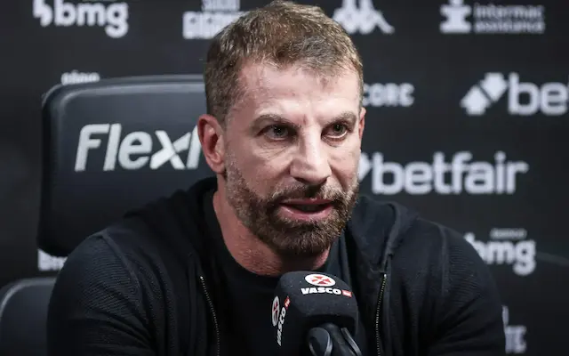 STJD altera sentença e suspende Pedrinho, presidente do Vasco, por 15 dias STJD altera sentença e suspende Pedrinho, presidente do Vasco, por 15 dias