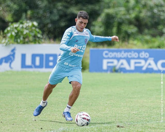 Flamengo acerta a contratação do volante Pedro Henrique, do Paysandu Flamengo acerta a contratação do volante Pedro Henrique, do Paysandu