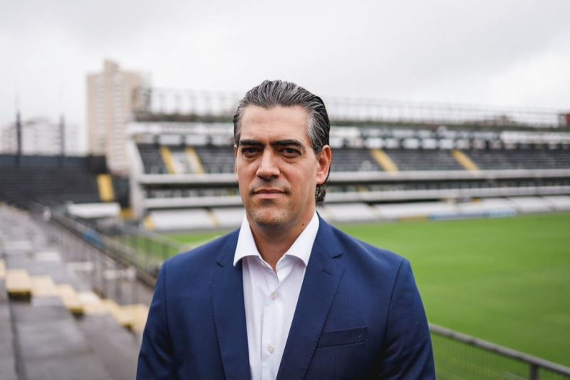 Imagem da noticia Perto de acerto com Atlético-MG, Paulo Bracks se despede do Santos