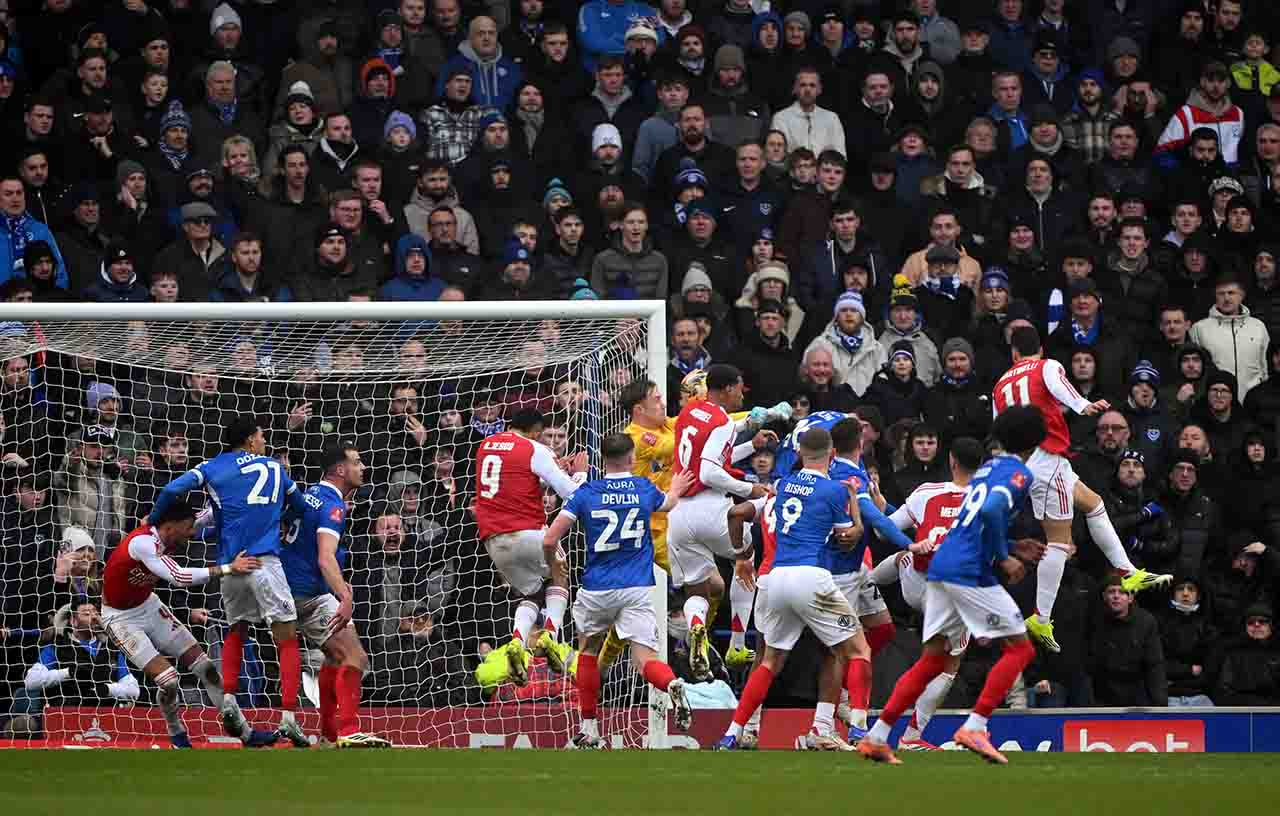 Imagem da noticia Arsenal goleia Portsmouth com show de Martinelli e avança na FA Cup