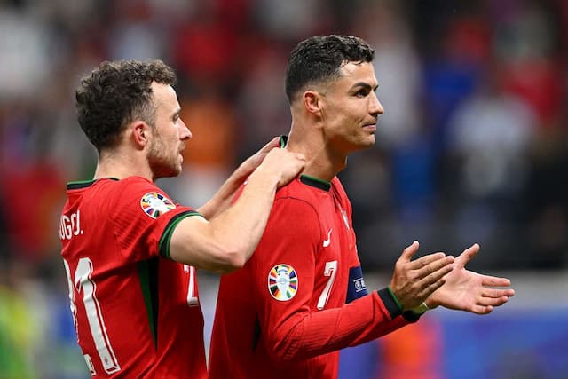 Cristiano Ronaldo explica ausência no funeral de Diogo Jota Cristiano Ronaldo explica ausência no funeral de Diogo Jota