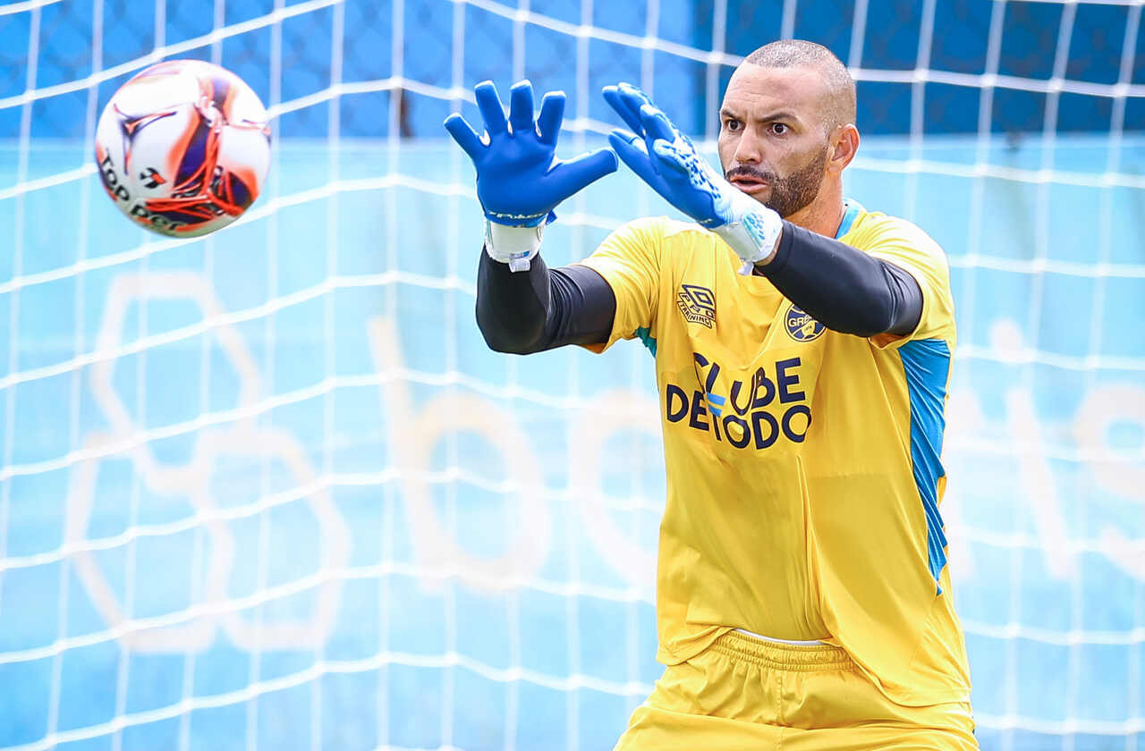 Imagem da noticia Convocação de Weverton por Ancelotti renderá dinheiro ao Grêmio