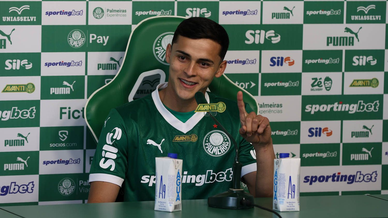 Imagem da noticia Ramón Sosa diz ver Palmeiras como salto na carreira: "Não é um retrocesso"