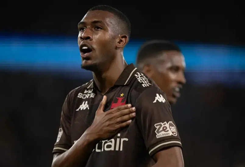 Imagem da noticia Diniz elogia Rayan e afirma: "Atacante mais completo do futebol brasileiro"