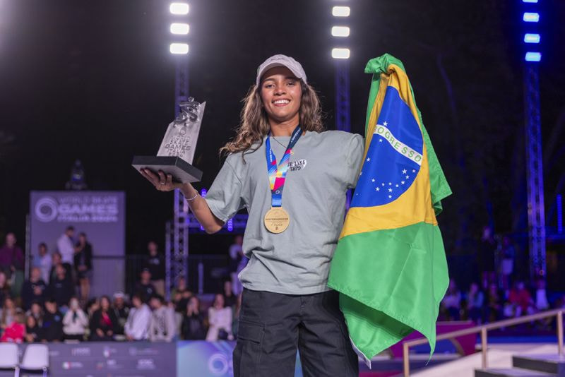 Imagem da noticia Rayssa Leal supera japonesas e é bicampeã mundial de skate street