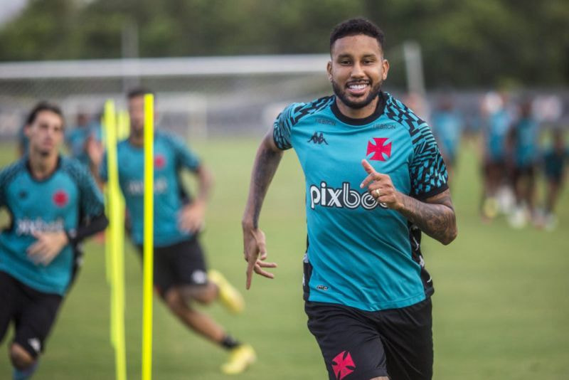 Imagem da noticia Recuperado de lesão, Jair está perto de voltar ao time do Vasco