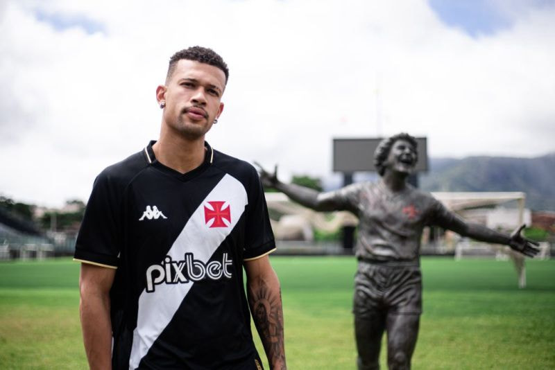 Imagem da noticia Recuperado de lesão, João Victor estará disponível para o clássico contra o Fluminense