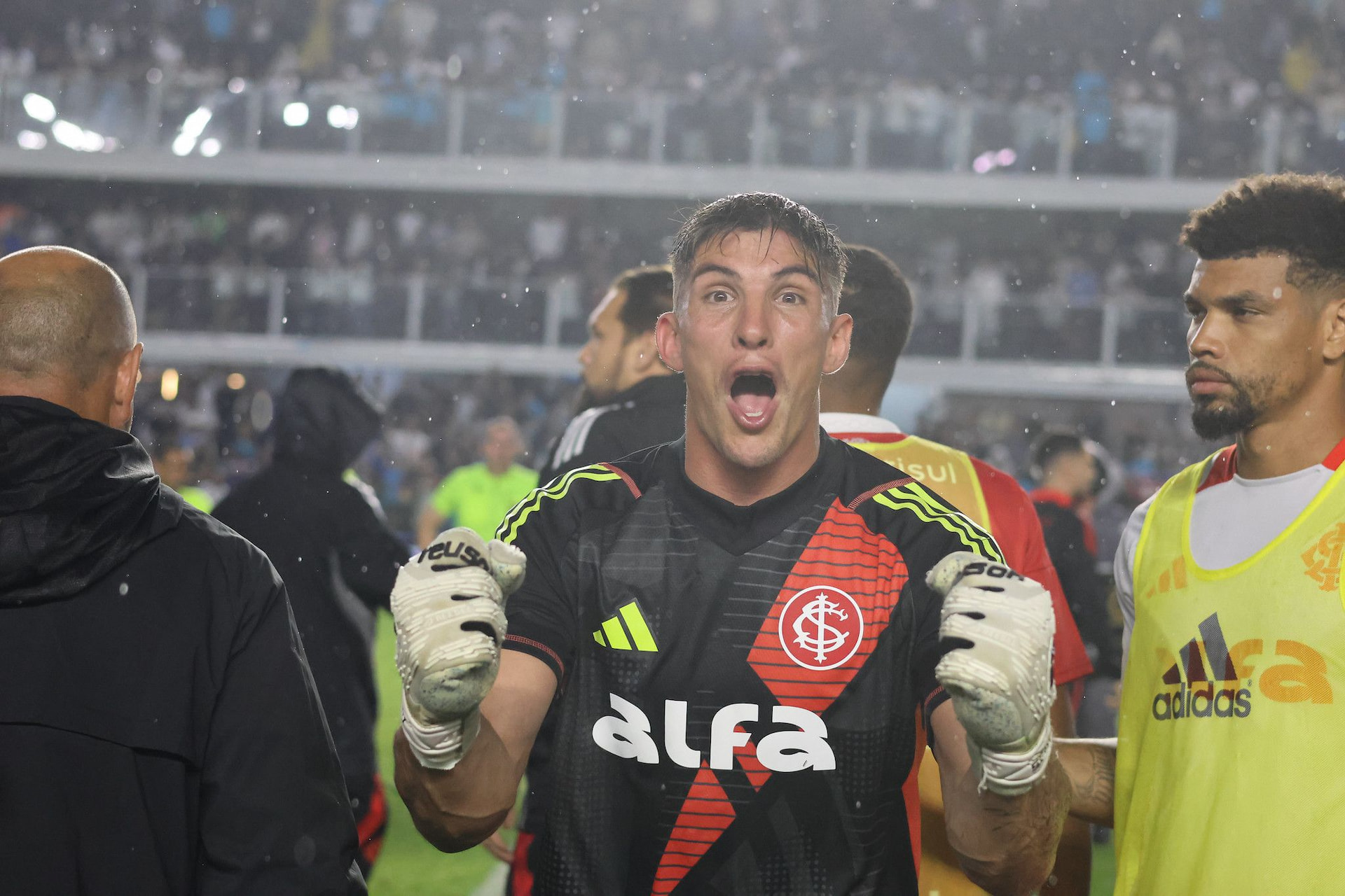 Imagem da noticia Rochet exalta reação do Internacional no Brasileiro: "Sensação de calma"