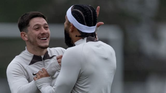 Marcelinho Carioca revela desgaste entre Garro e Depay no Corinthians Marcelinho Carioca revela desgaste entre Garro e Depay no Corinthians