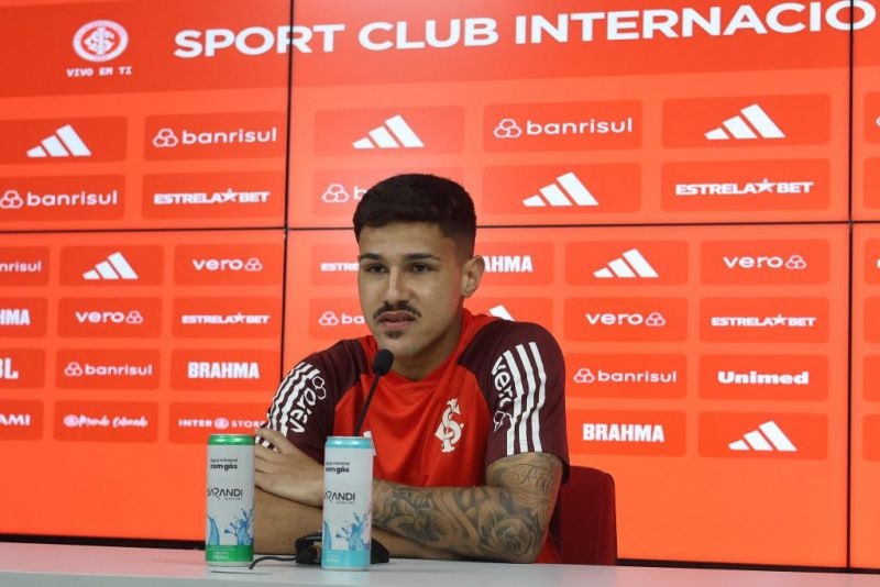 Imagem da noticia Rômulo revela foco do Internacional no G-4 e não descarta briga pelo título: "Sonhar é de graça"