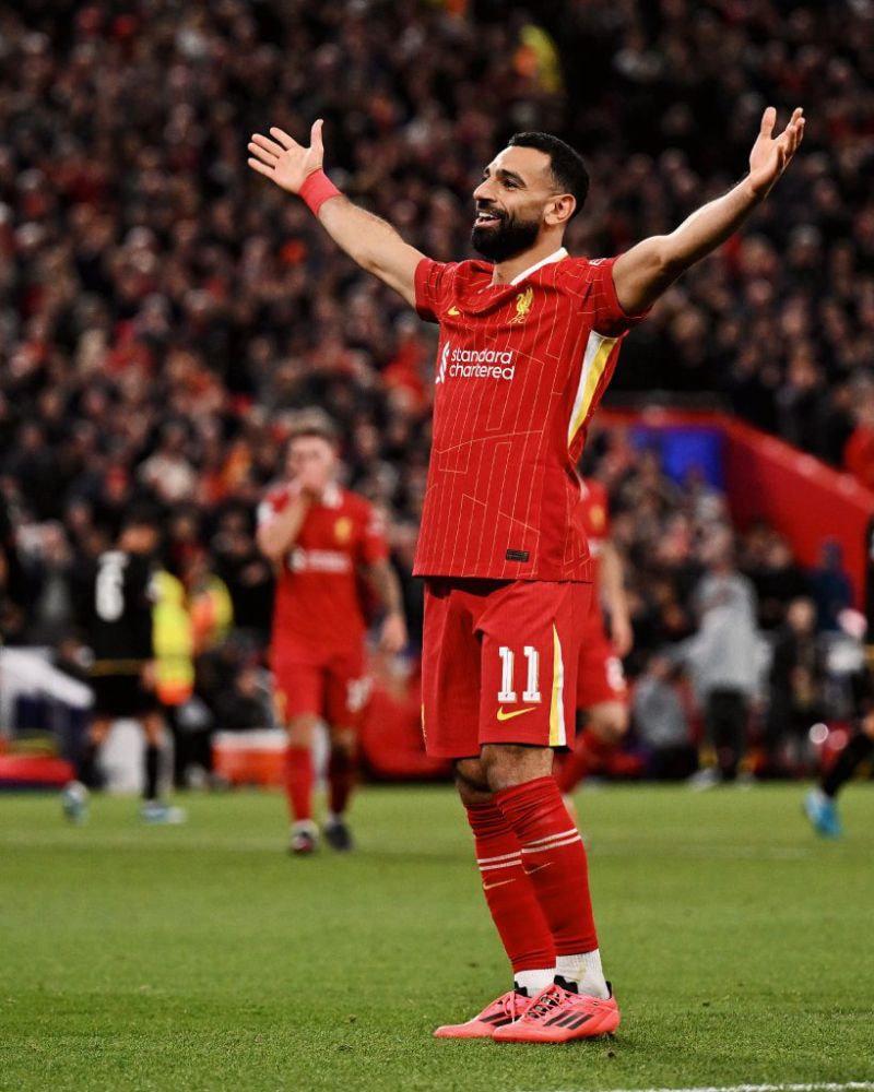 Imagem da noticia Salah quebra silêncio sobre sua situação contratual no Liverpool: “Mais fora do que dentro”