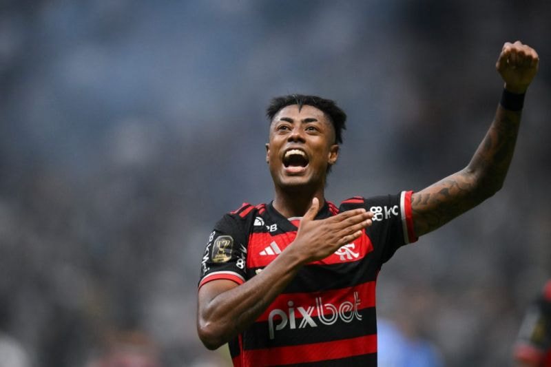 Imagem da noticia Bruno Henrique recusa investida do Santos e segue no Flamengo