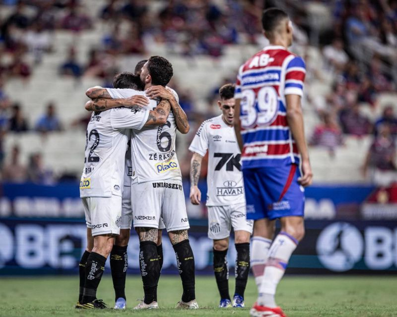 Imagem da noticia Rollheiser brilha no fim e garante vitória do Santos sobre o Fortaleza