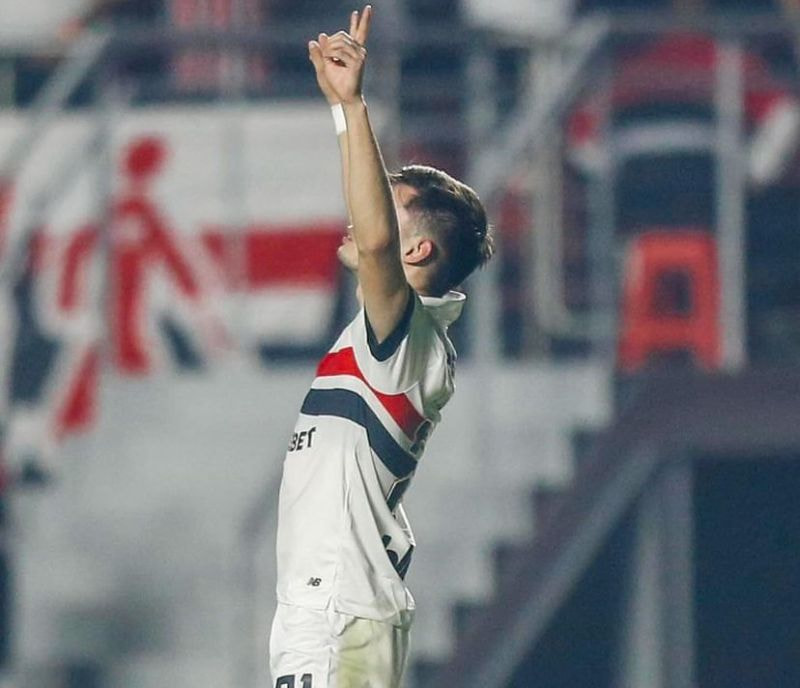 Imagem da noticia São Paulo bate Nacional e avança às quartas da Libertadores