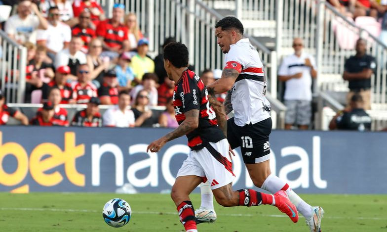 Imagem da noticia Flamengo x São Paulo: prováveis escalações, onde assistir ao vivo e horário