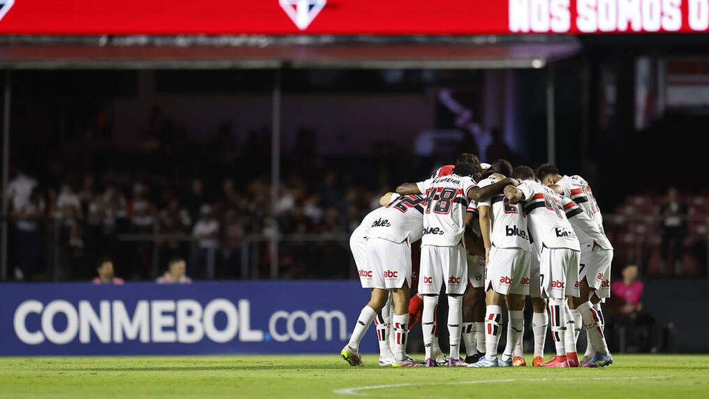 Imagem da noticia São Paulo busca manter invencibilidade histórica na Libertadores contra LDU