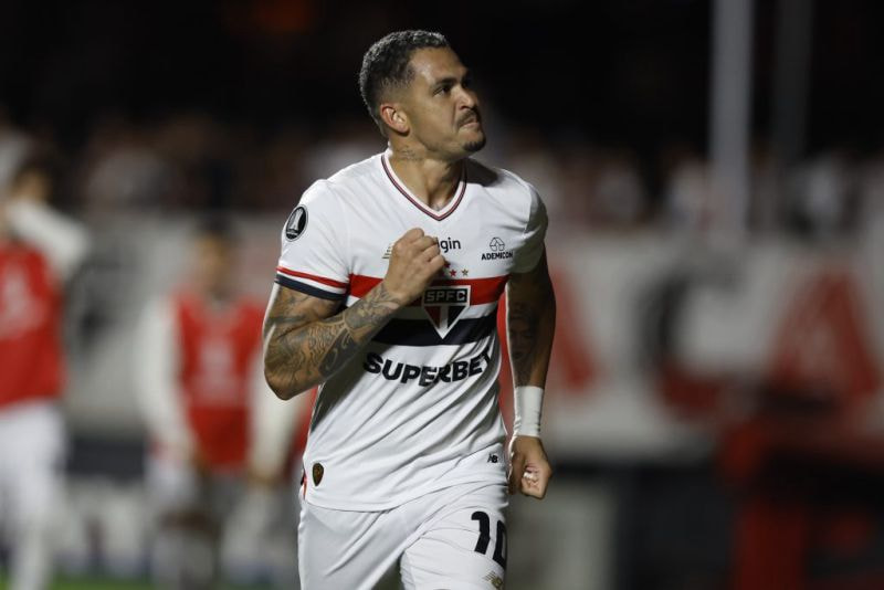 Imagem da noticia São Paulo vence o Talleres e garante liderança do Grupo D