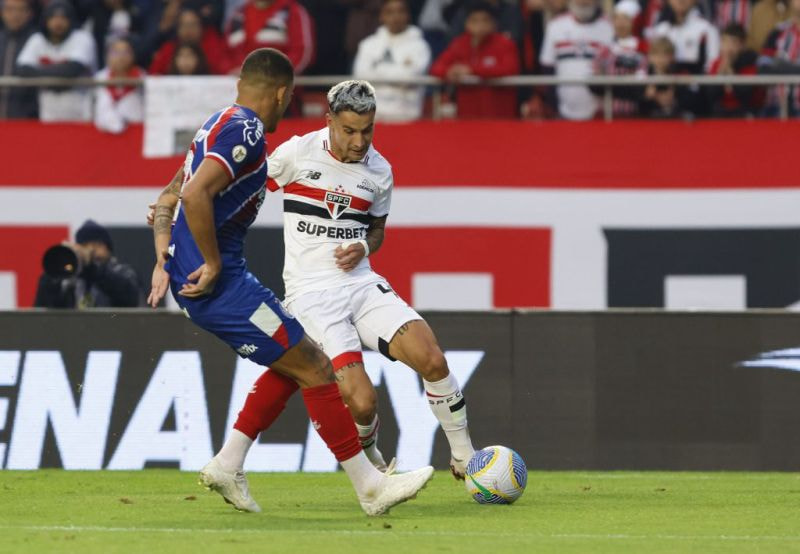 Imagem da noticia São Paulo visita o Bahia em briga direta por vaga na Libertadores