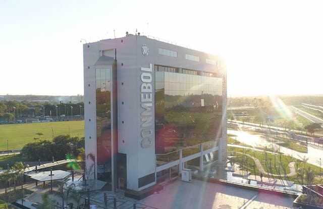 Entenda a estratégia da Conmebol para identificar racismo nas redes durante a Libertadores Entenda a estratégia da Conmebol para identificar racismo nas redes durante a Libertadores