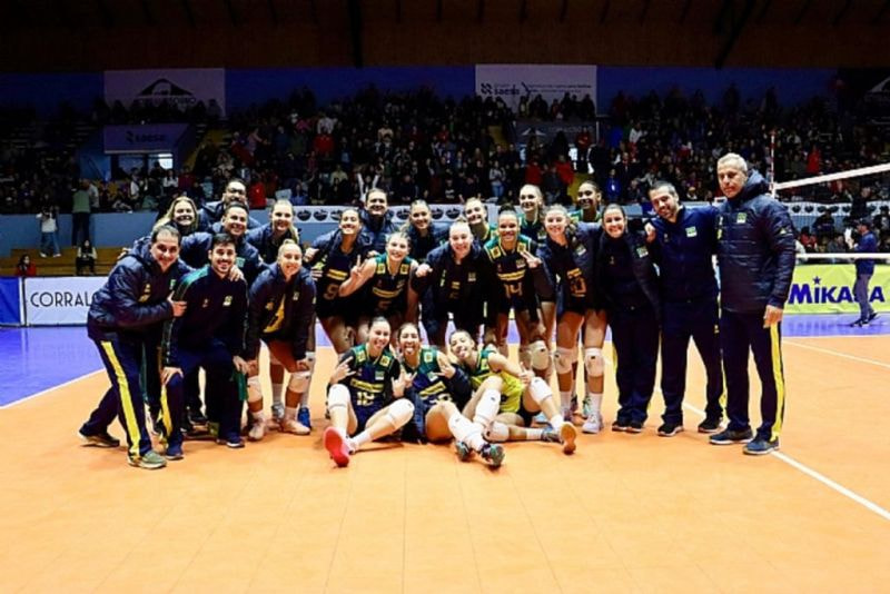Imagem da noticia Sem perder sets, Brasil está na final do Sul Americano sub-21 de vôlei