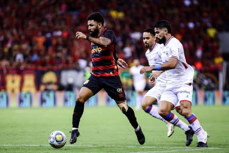 Imagem da noticia Sport e Fortaleza se enfrentam pressionados em clássico nordestino pelo Brasileirão