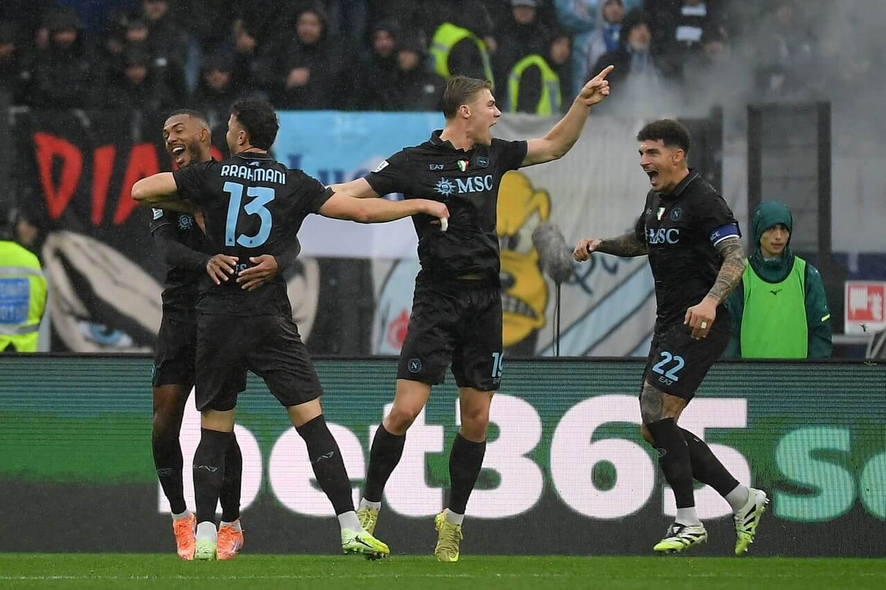 Imagem da noticia Napoli vai até Roma e vence a Lazio pelo Italiano