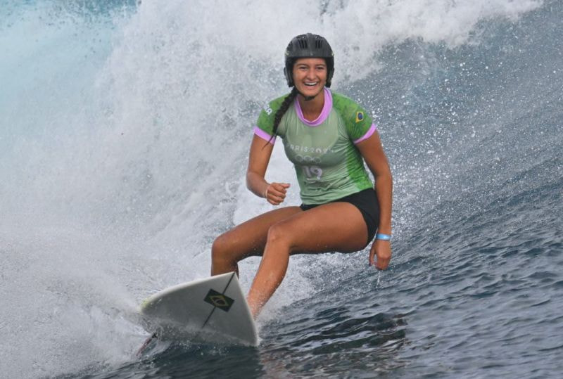 Imagem da noticia Surfe: Luana Silva leva a melhor em duelo brasileiro da primeira fase feminina em Teahupo’o