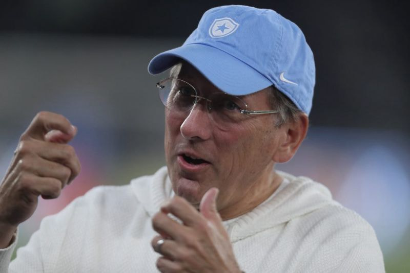 Imagem da noticia Textor acusa CEO do PSG de influência dentro do campeonato francês: “Muita intimidação”